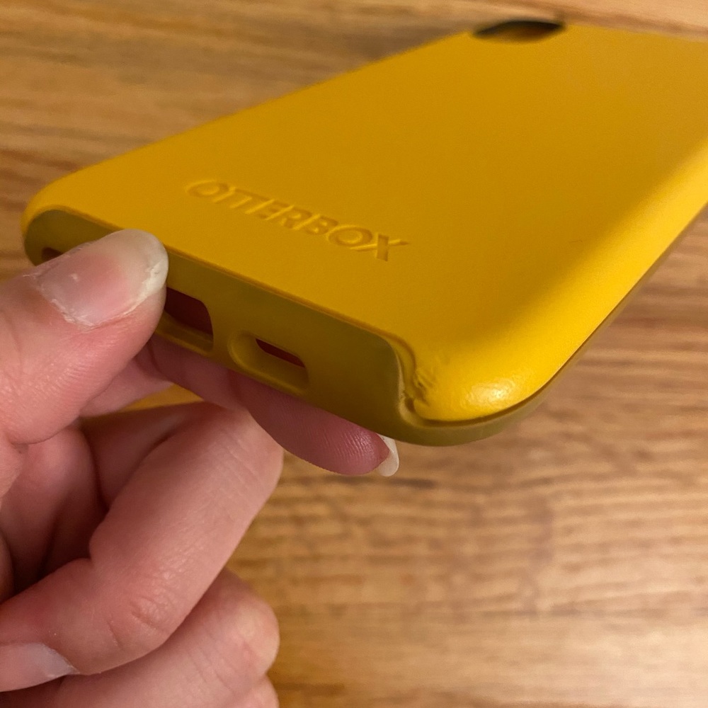 Yellow Symmetry Series Outterbox Case!